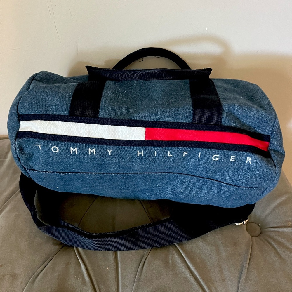 Small Tommy Hilfiger bag